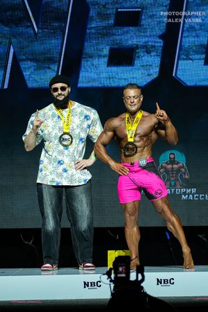 MAN'S PHYSIQUE 174